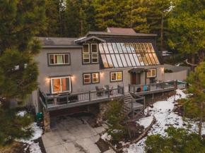 Sugar Pine by AvantStay 5mins to Diamond Peak Hot Tub Views of North Shore